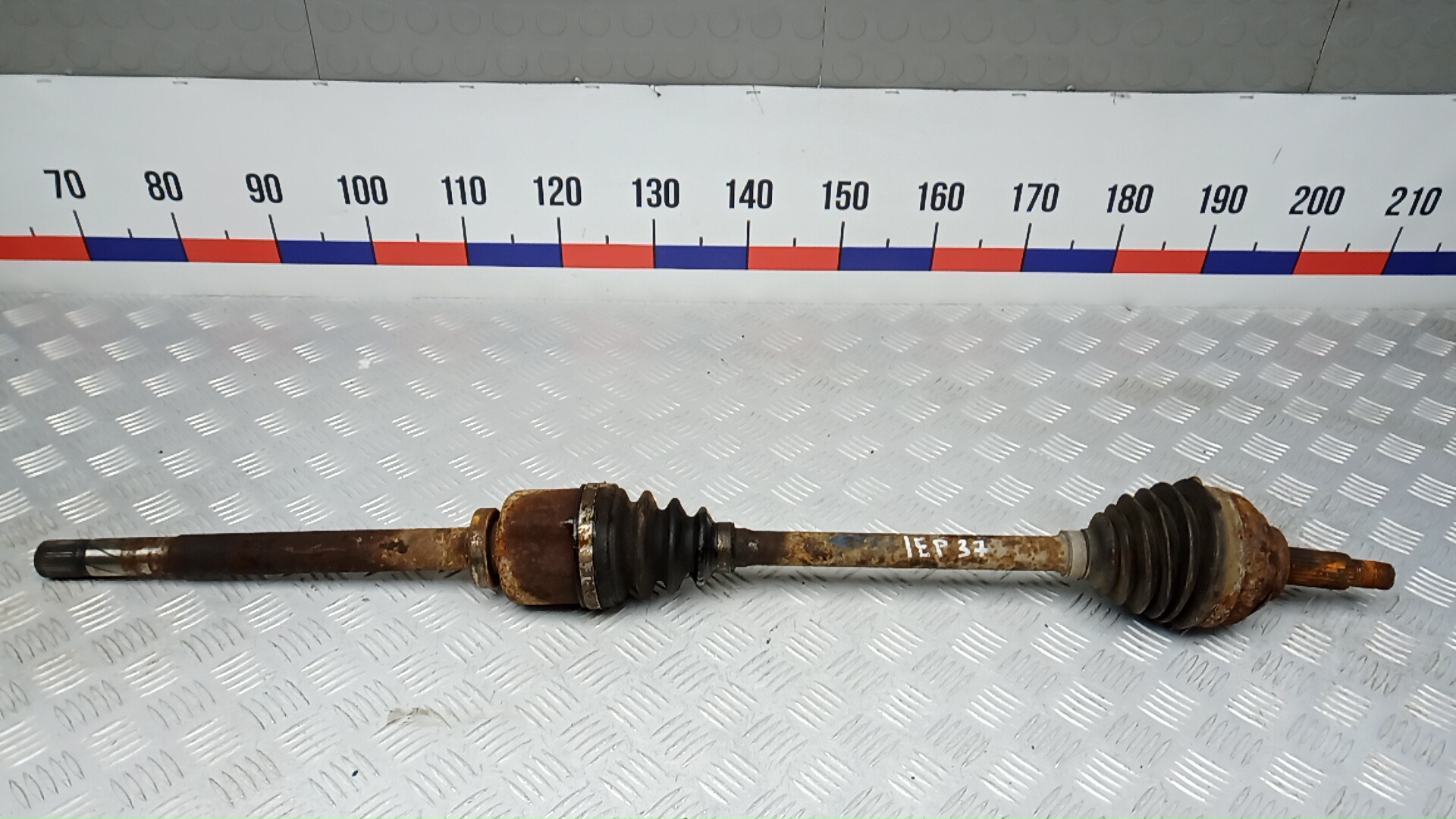 Полуось передняя правая