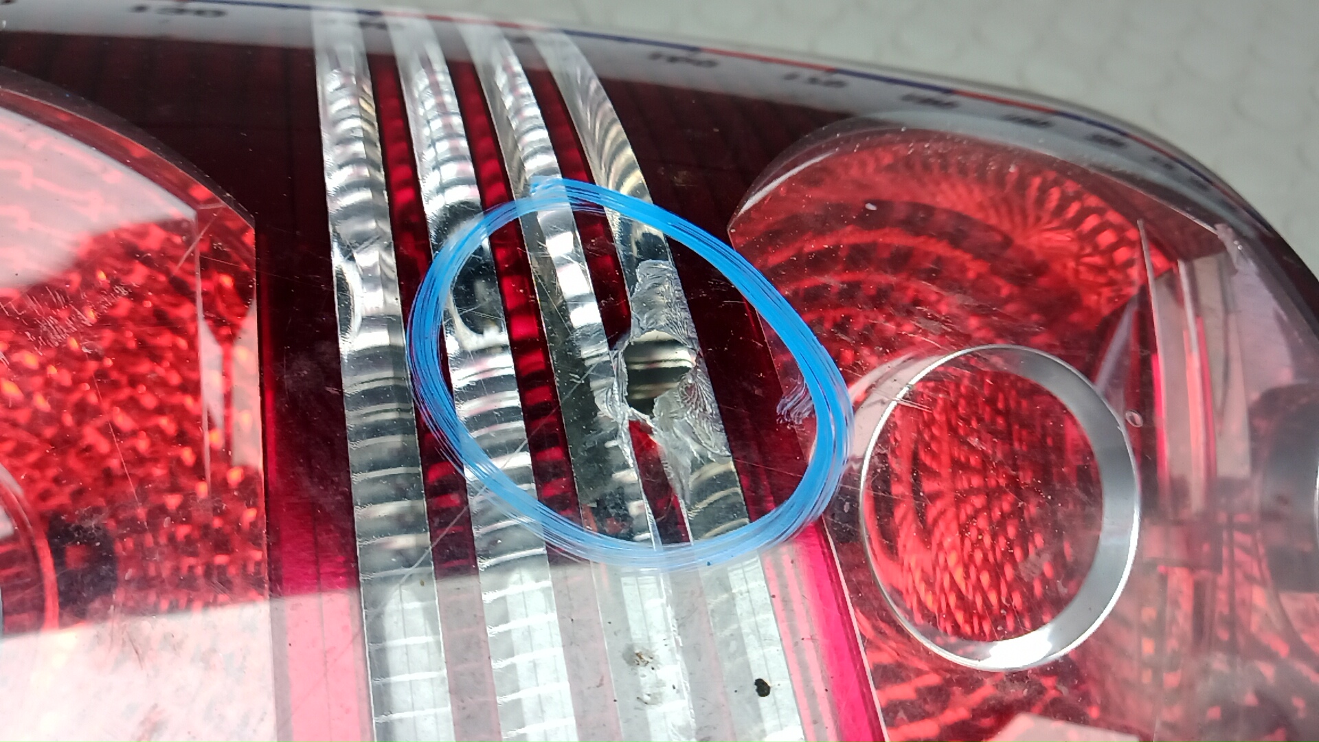 Фонарь задний левый