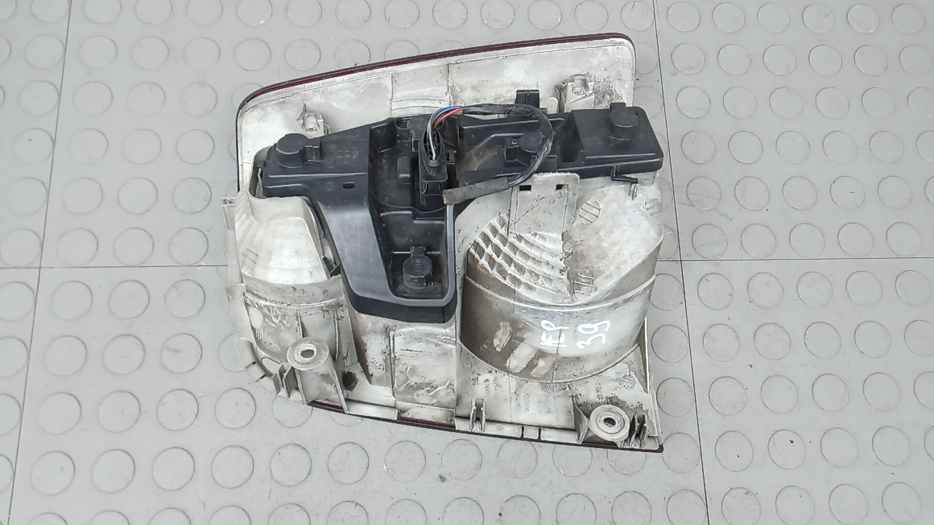 Фонарь задний левый