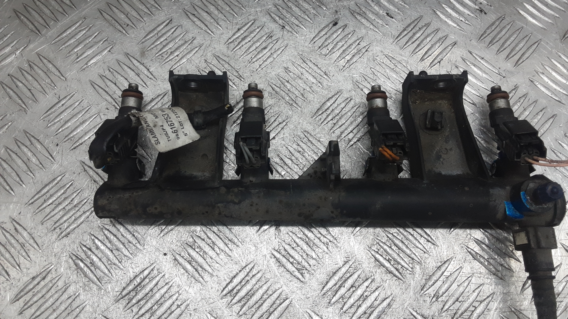 Рейка топливная (рампа)