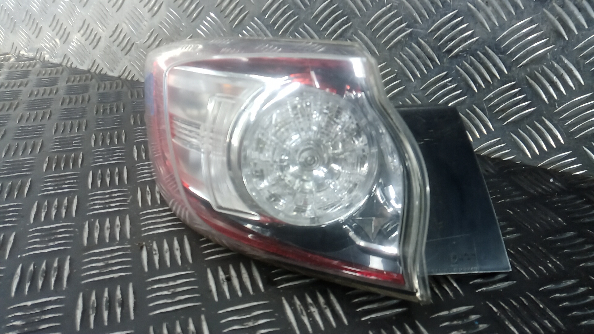 Фонарь задний левый