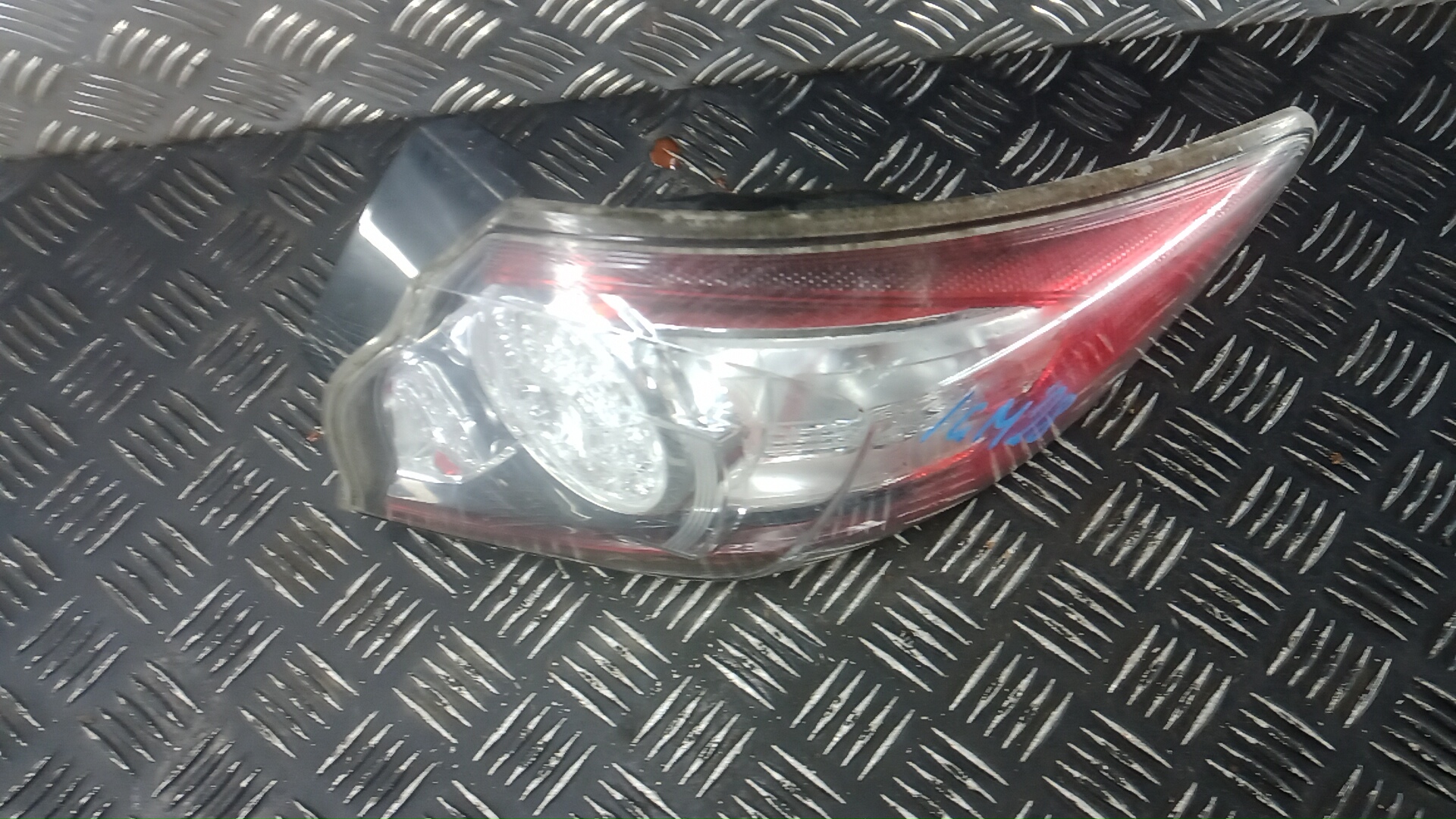 Фонарь задний правый