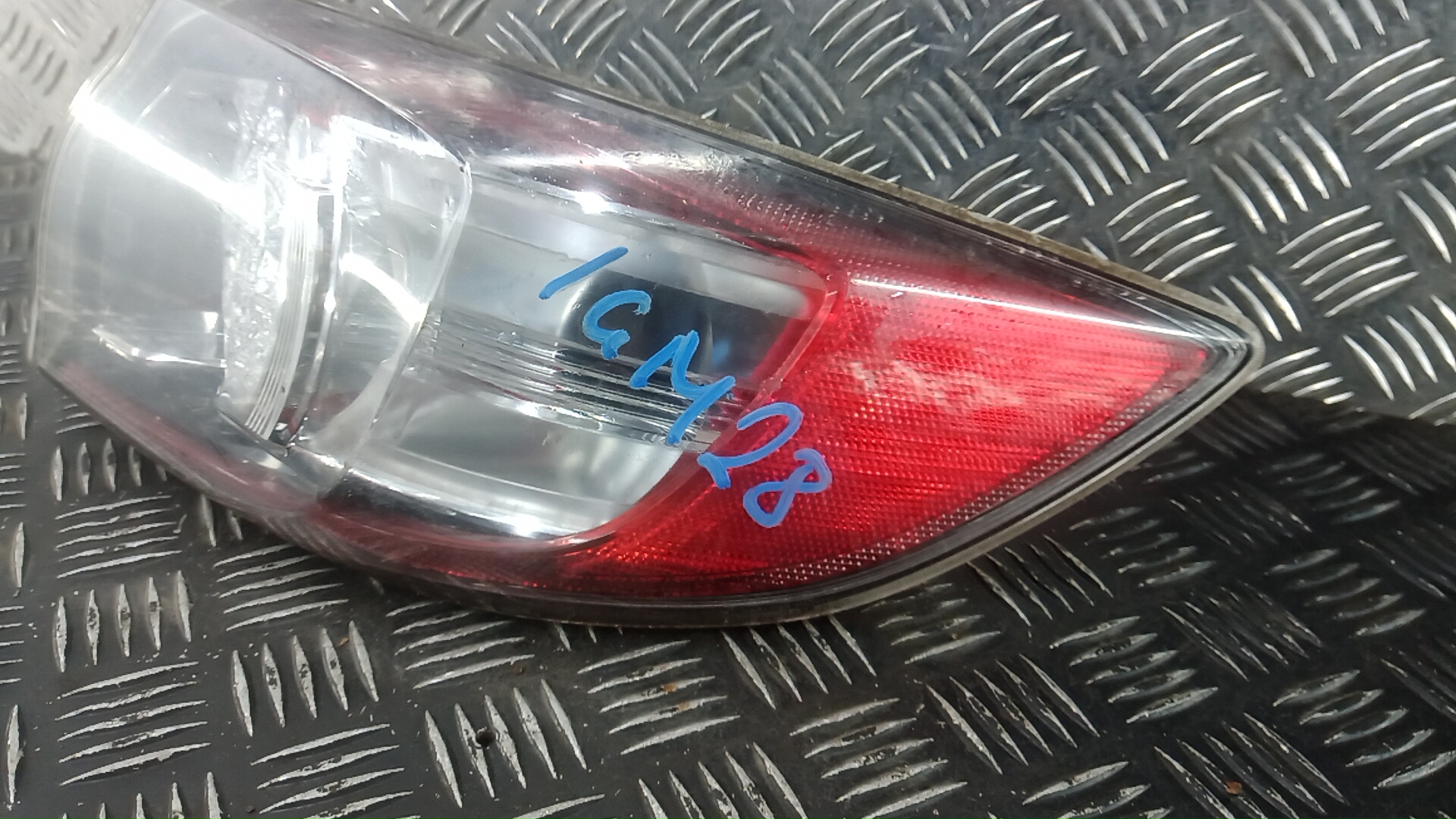 Фонарь задний правый