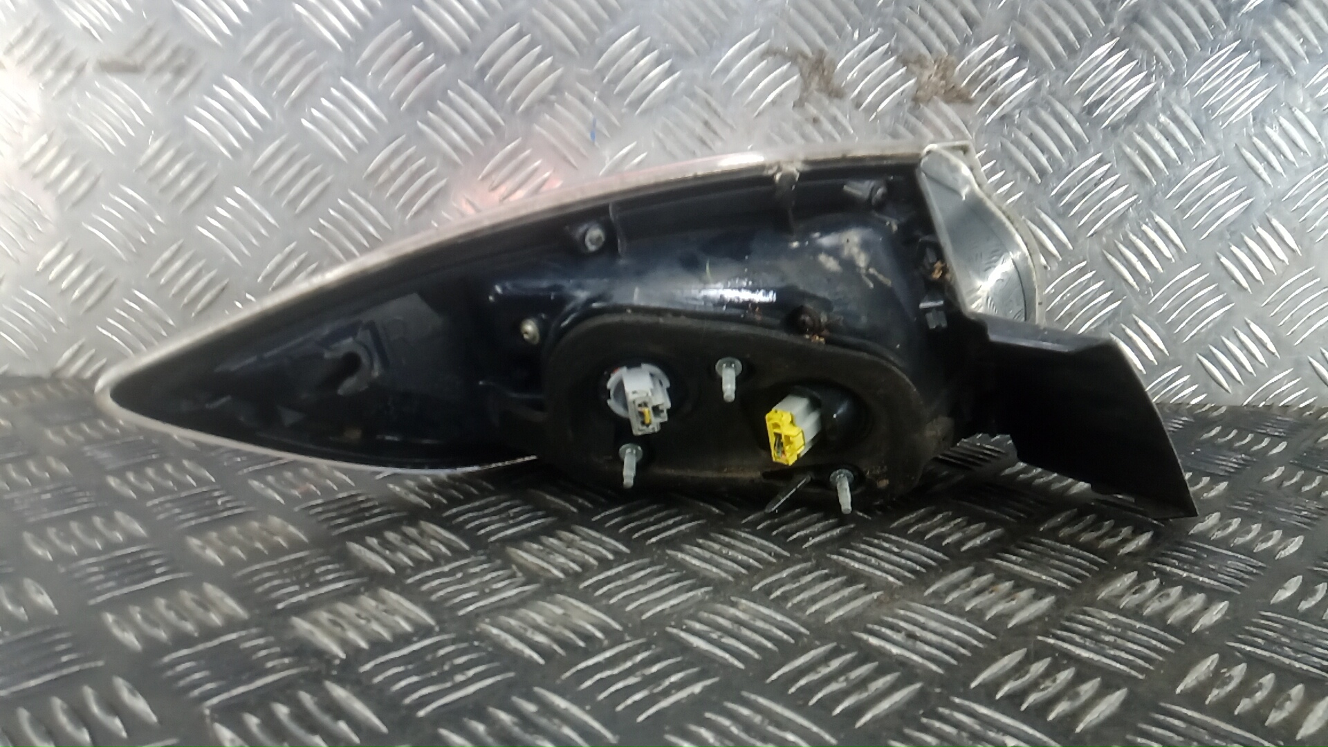 Фонарь задний правый