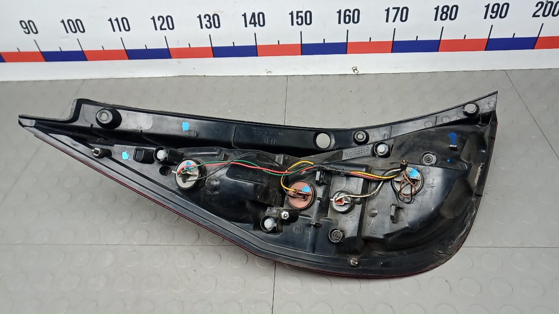 Фонарь задний правый