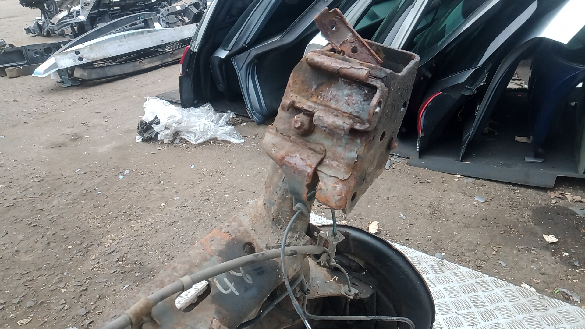 Балка задняя