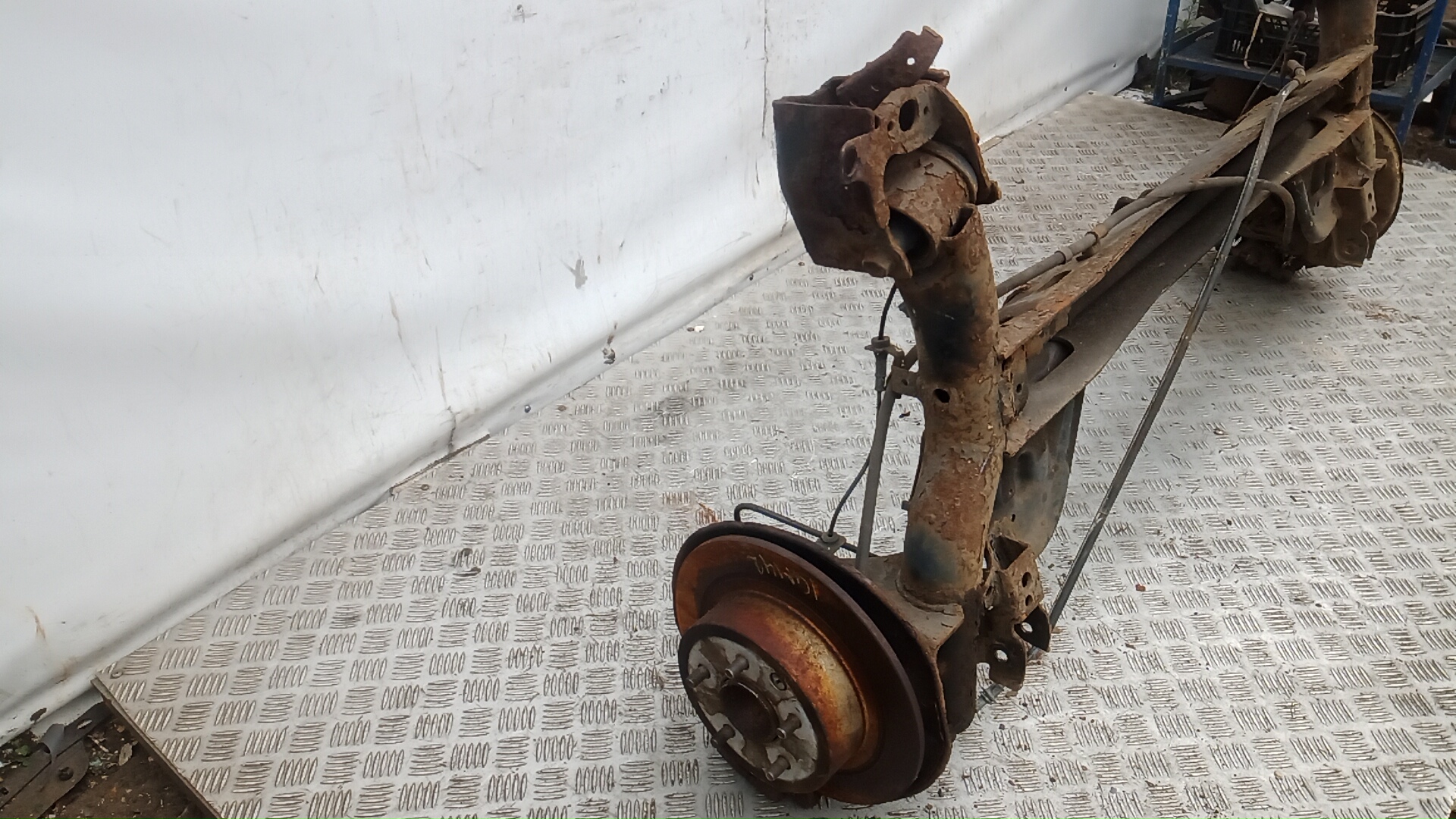 Балка задняя