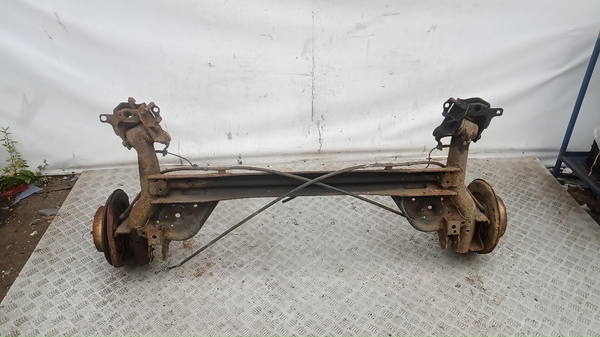 Балка задняя