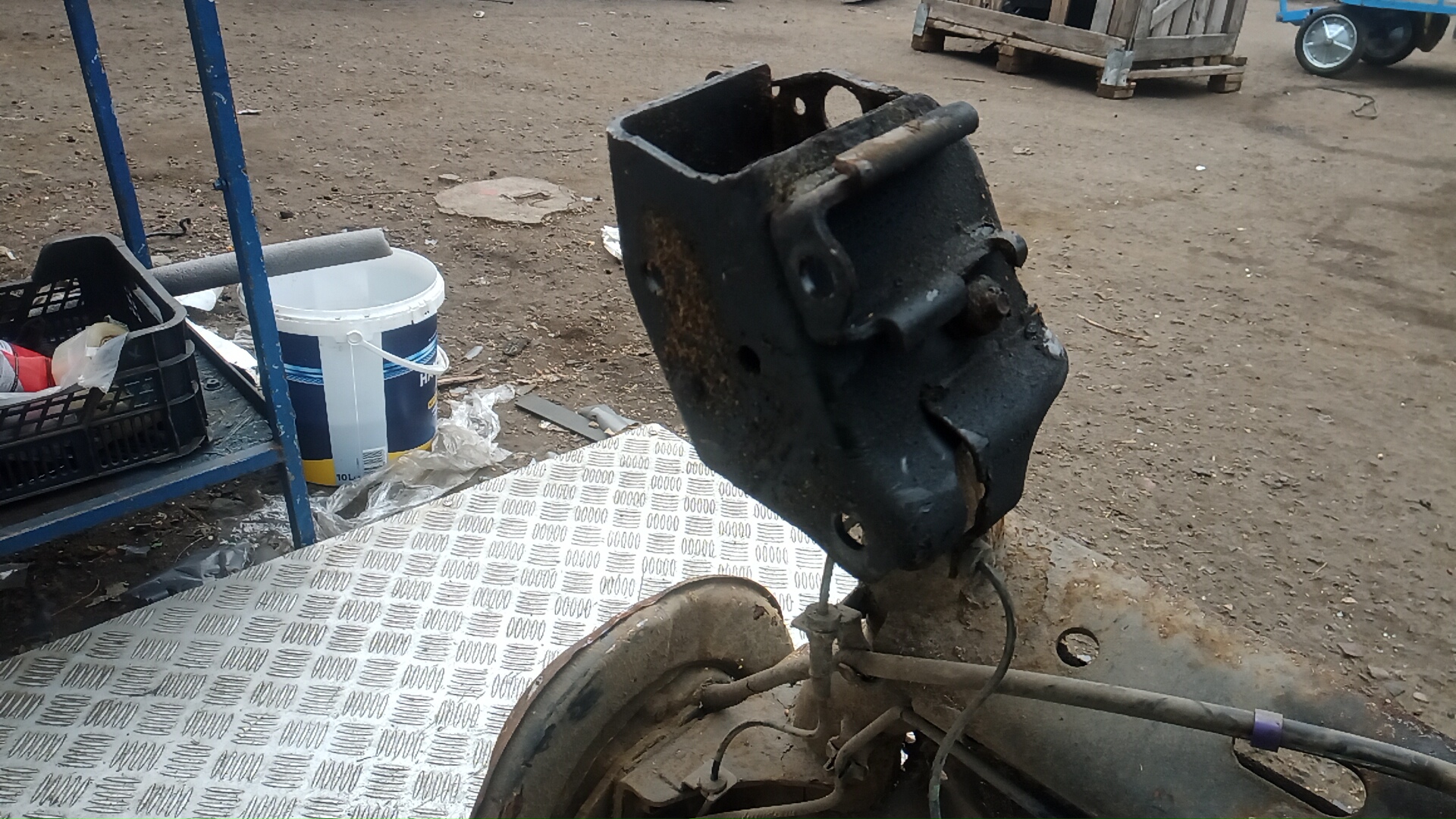 Балка задняя