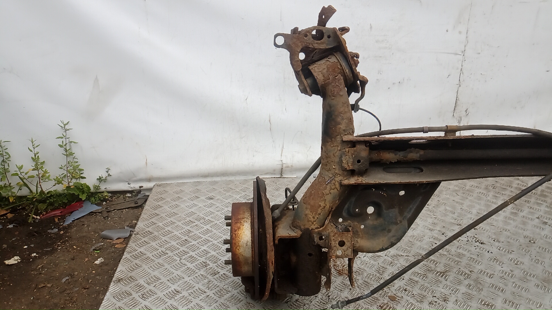 Балка задняя