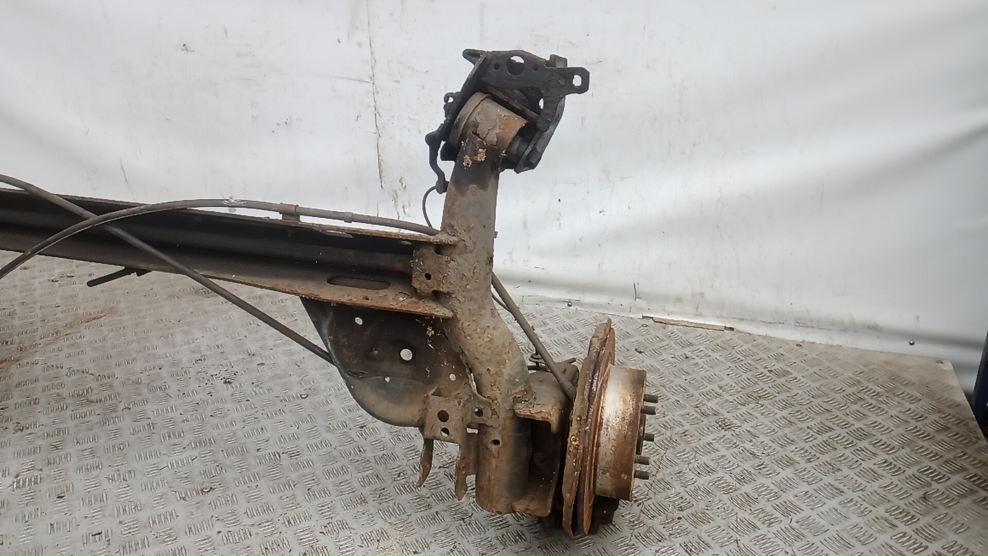 Балка задняя