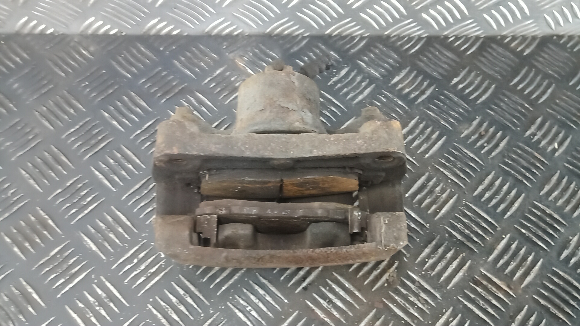 Суппорт передний правый