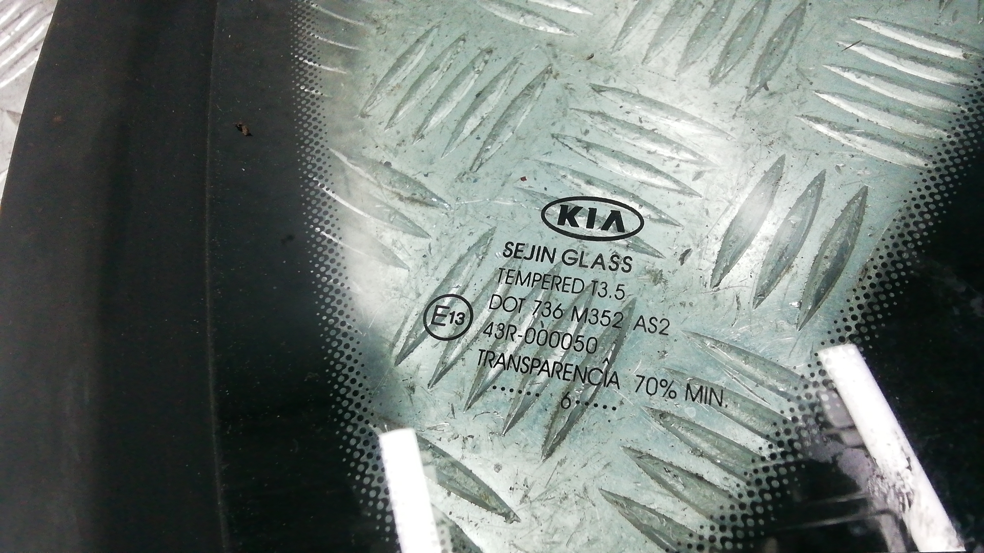 Стекло кузовное глухое правое