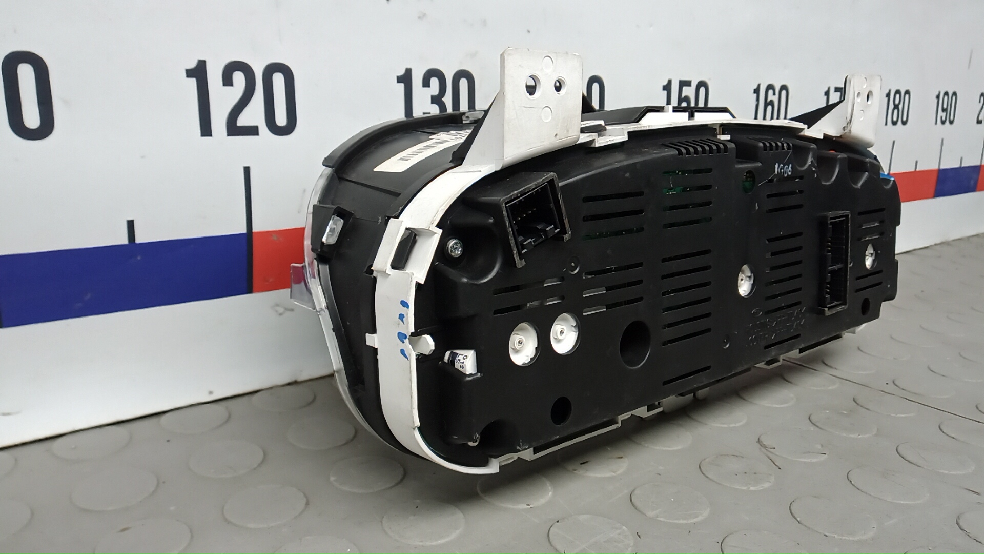 Панель приборов