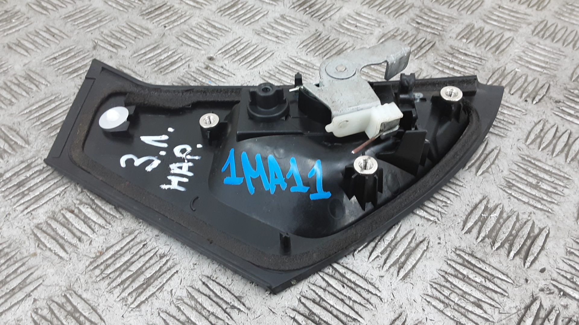 Ручка двери задней наружная левая