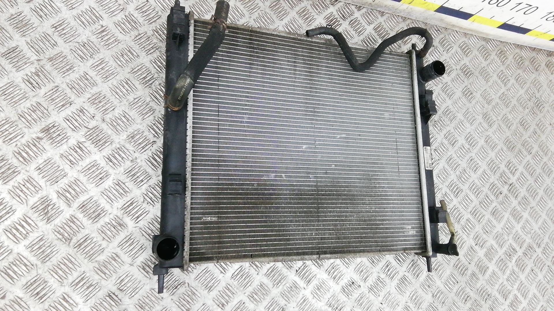 Радиатор охлаждения двигателя основной