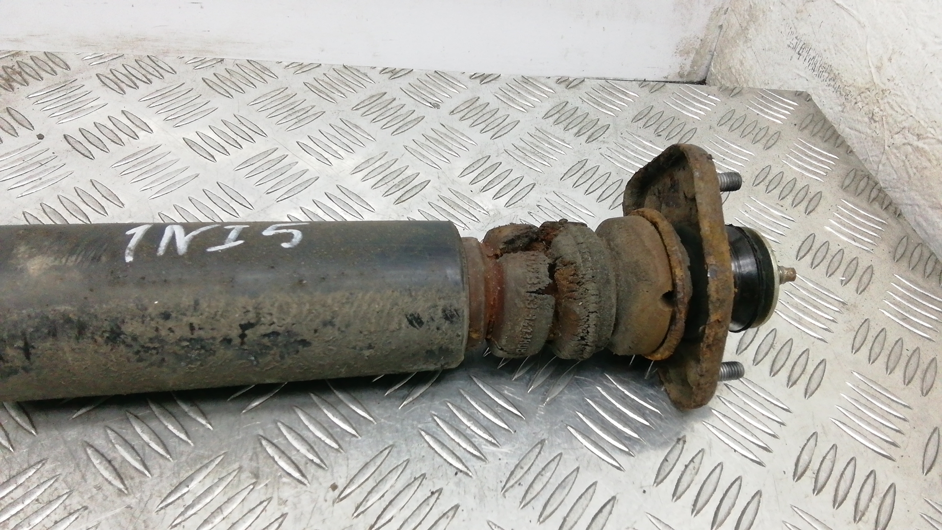 Амортизатор задний (стойка)