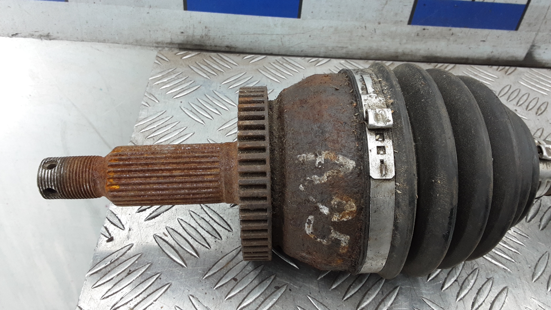 Полуось передняя правая