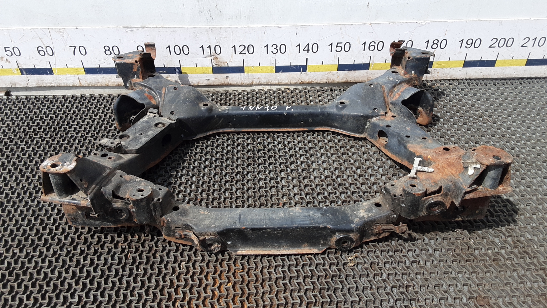 Балка передняя (крепление продольных тяг)