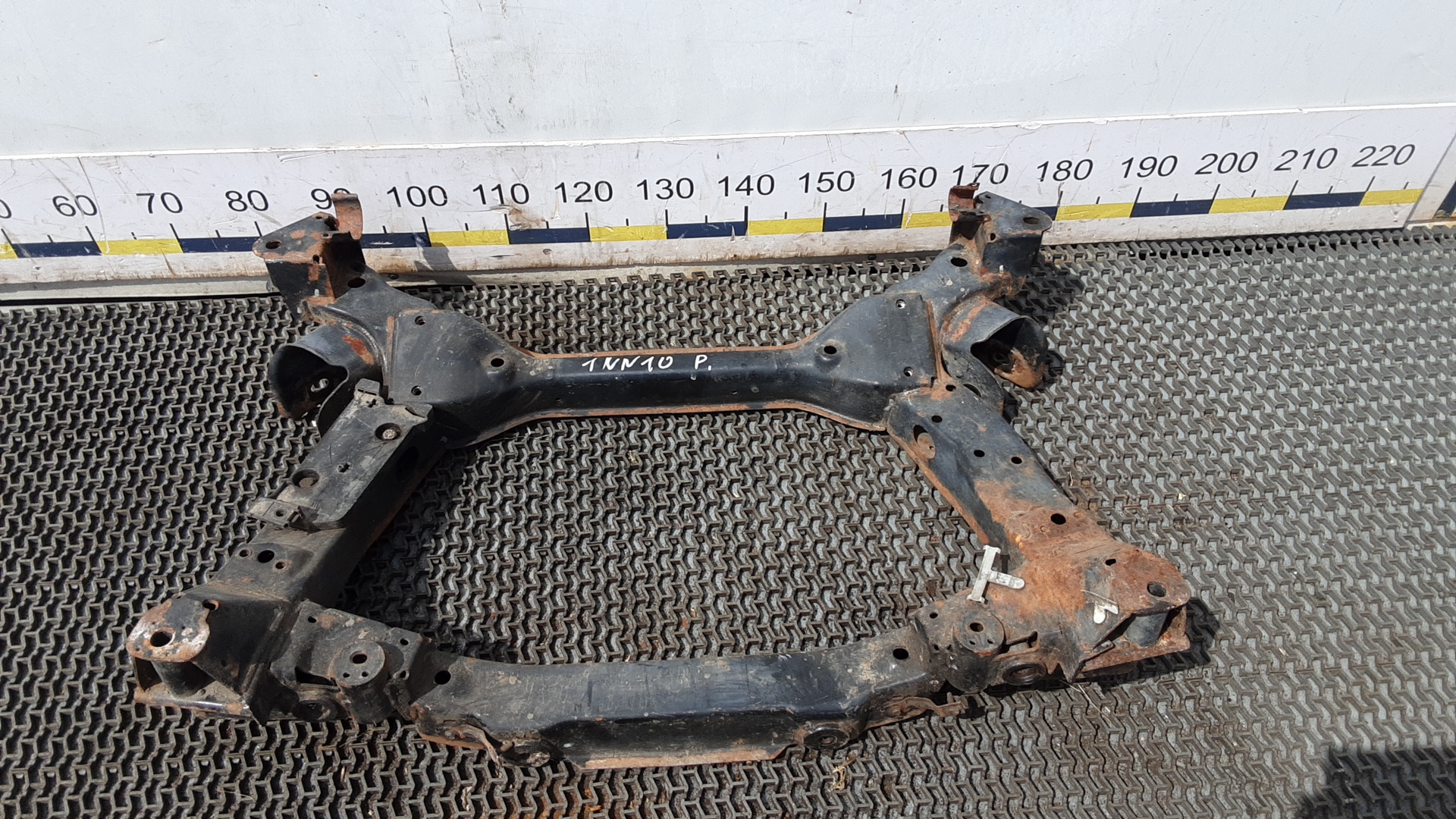 Балка передняя (крепление продольных тяг)