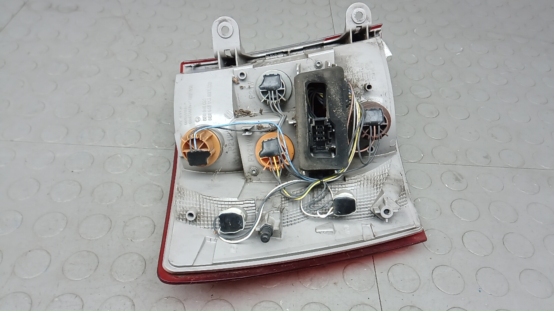 Фонарь задний правый