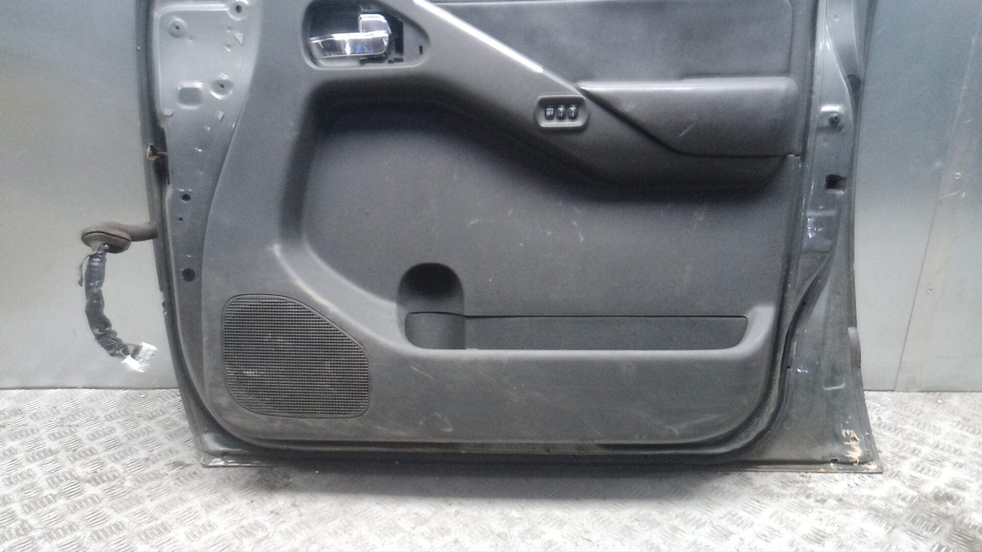 Дверь передняя правая