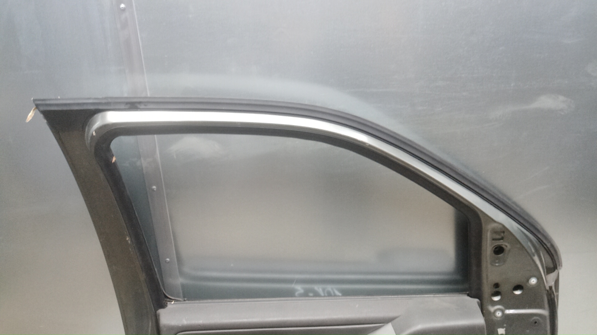 Дверь передняя левая