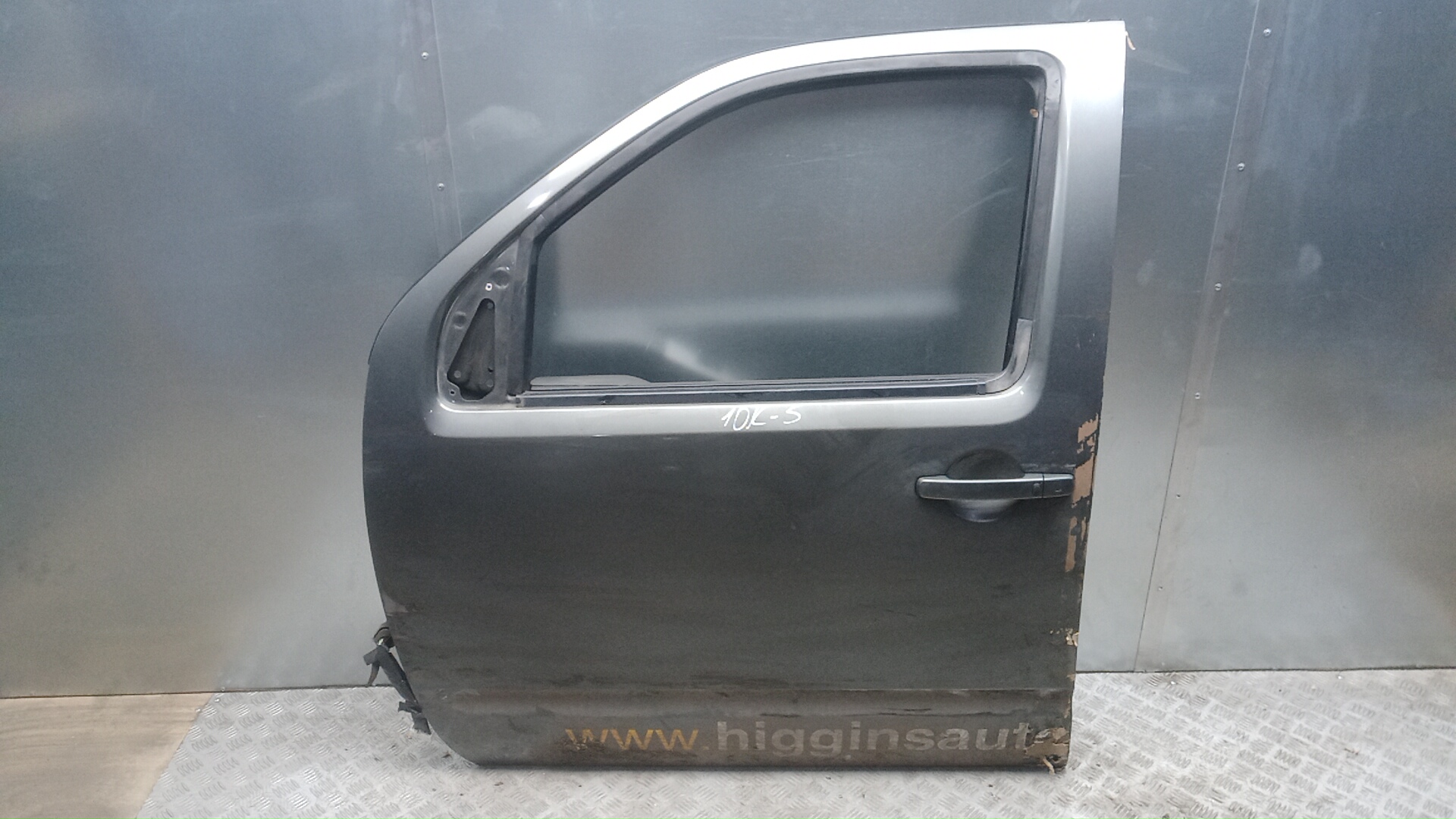 Дверь передняя левая