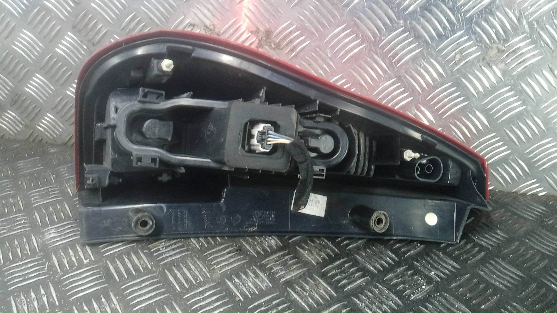 Фонарь задний правый