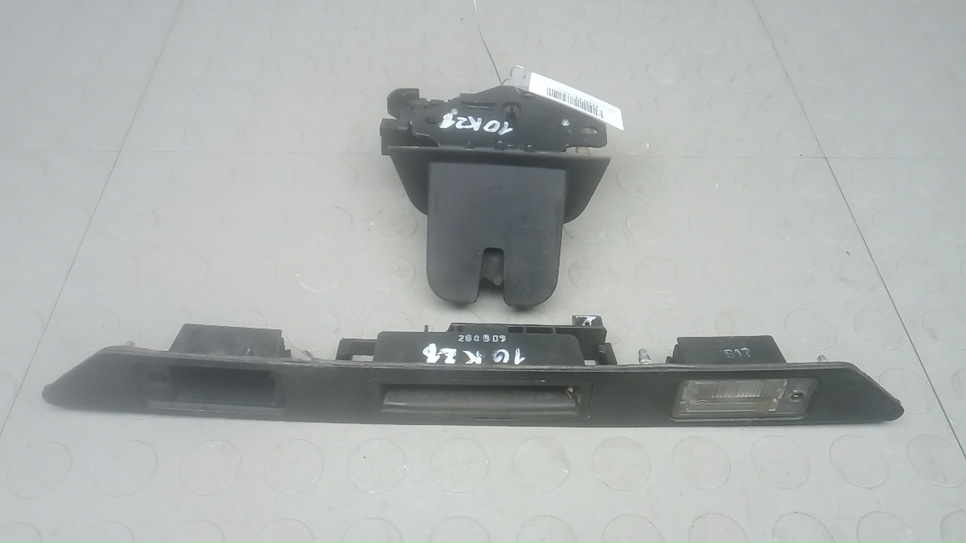 Фонарь подсветки номера