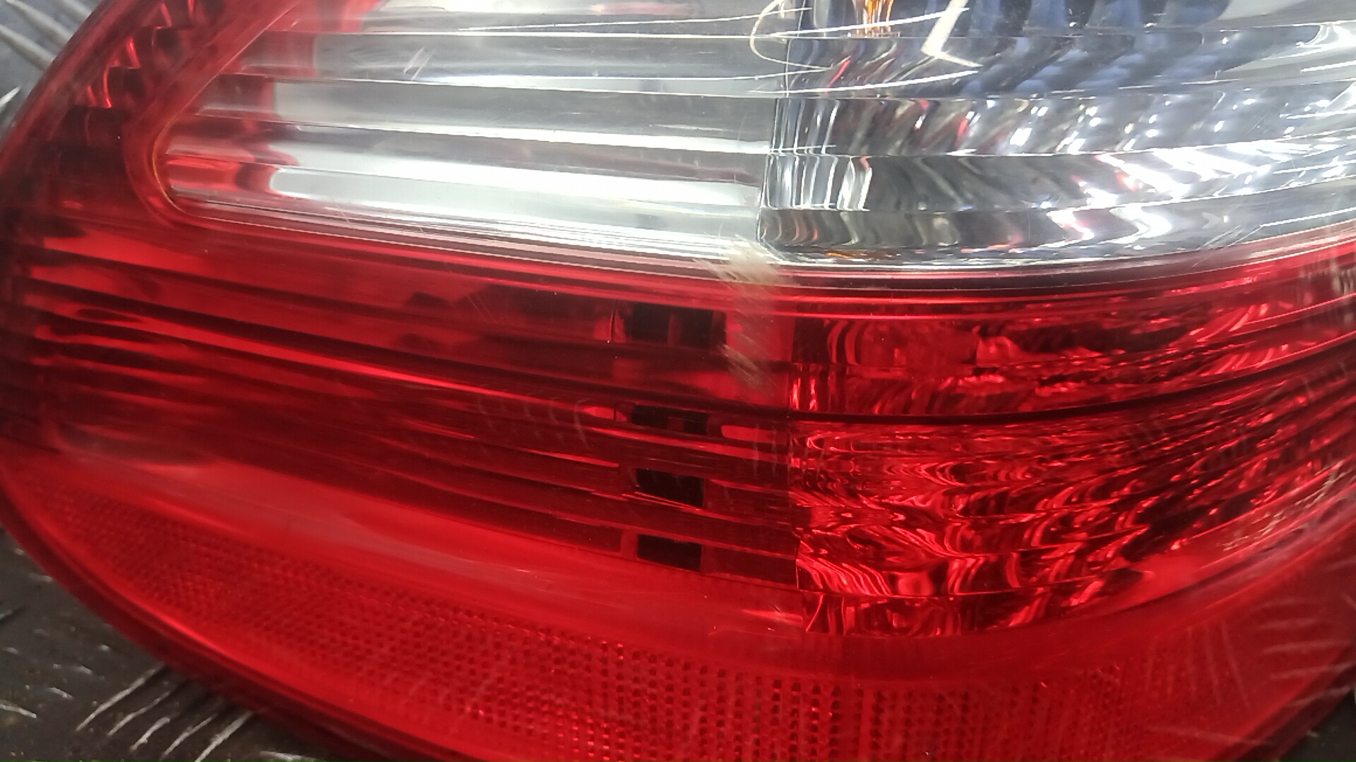 Фонарь задний левый