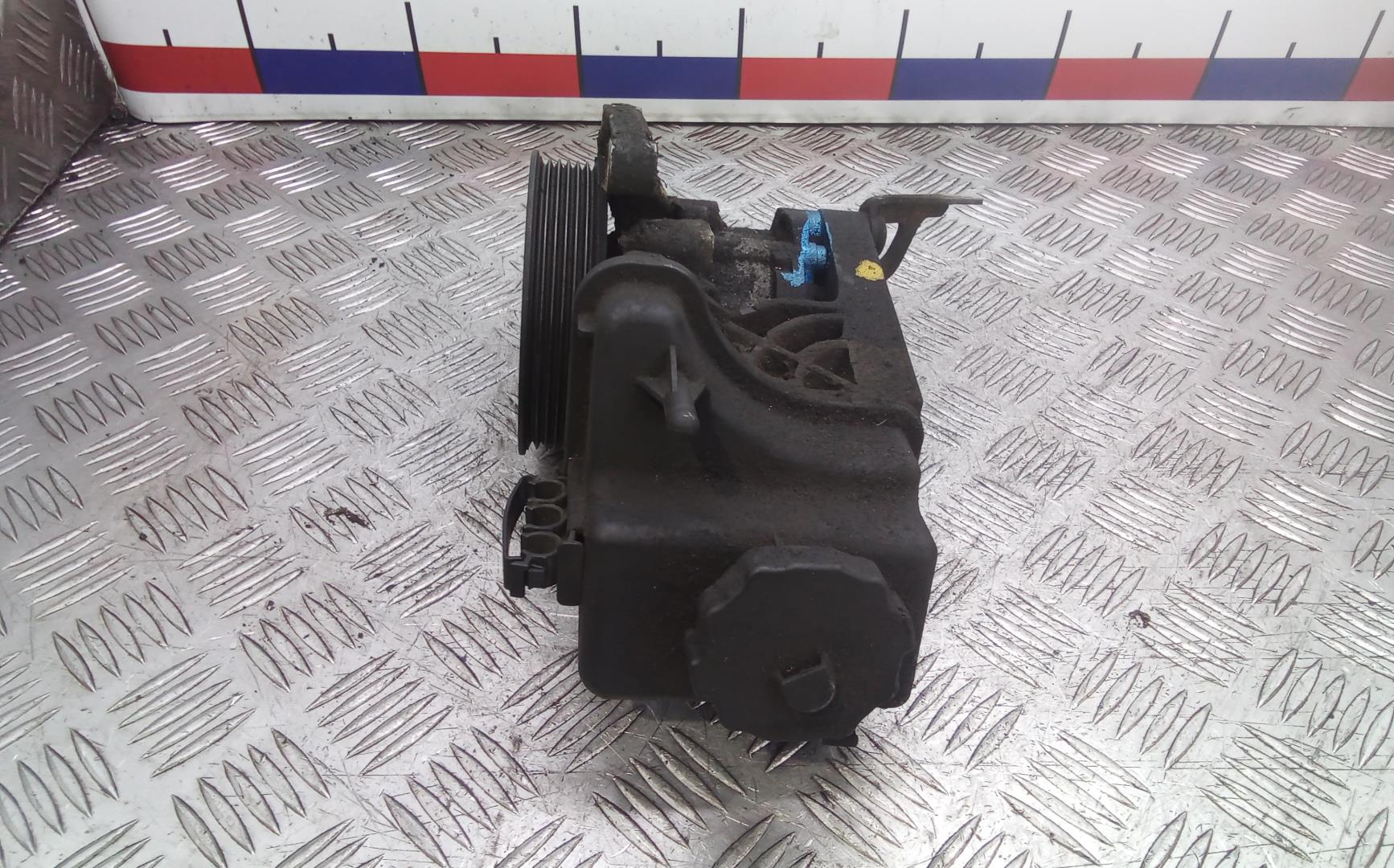 Насос ГУР (гидроусилитель руля)