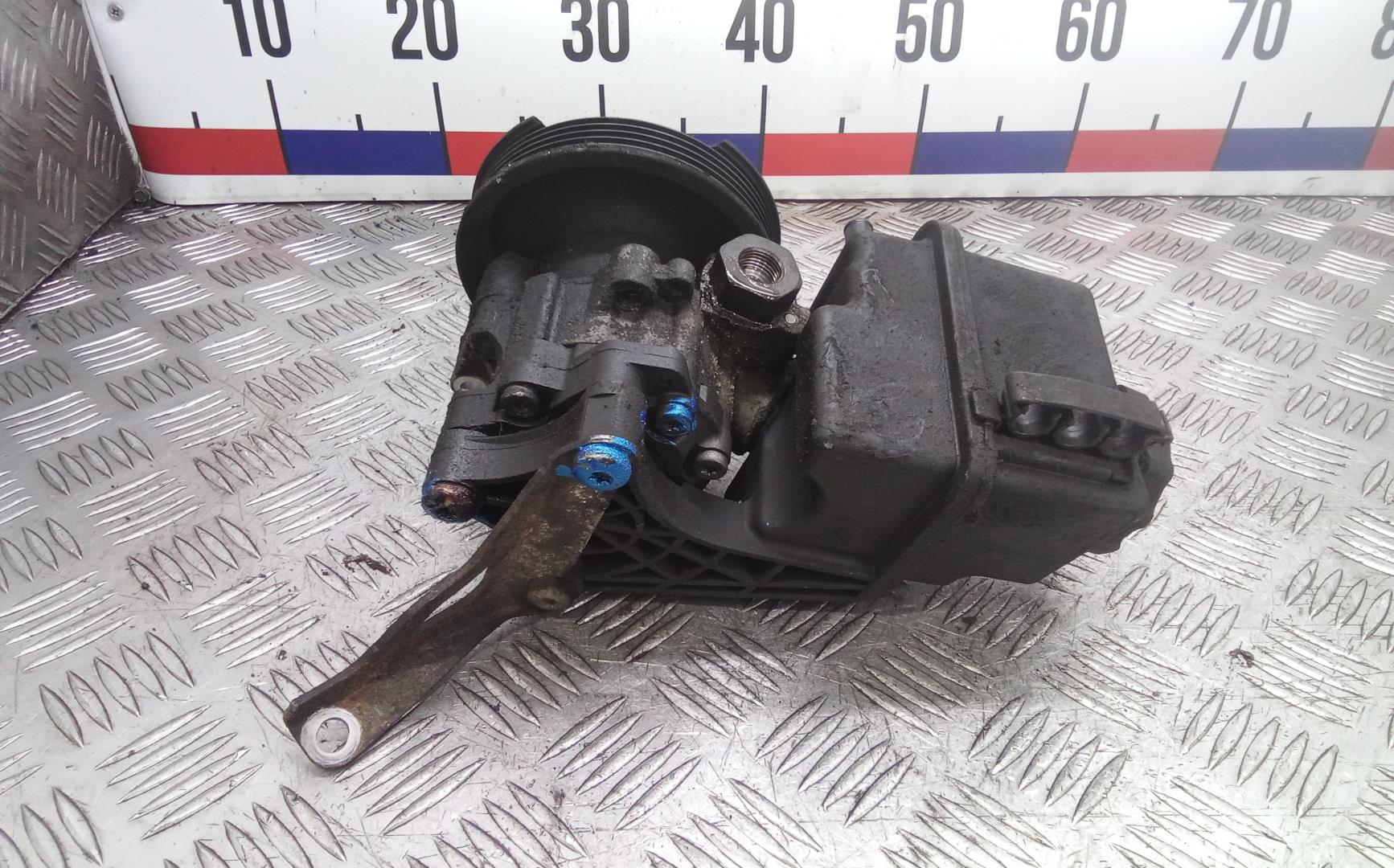 Насос ГУР (гидроусилитель руля)