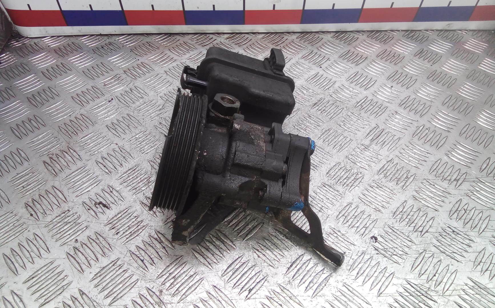 Насос ГУР (гидроусилитель руля)