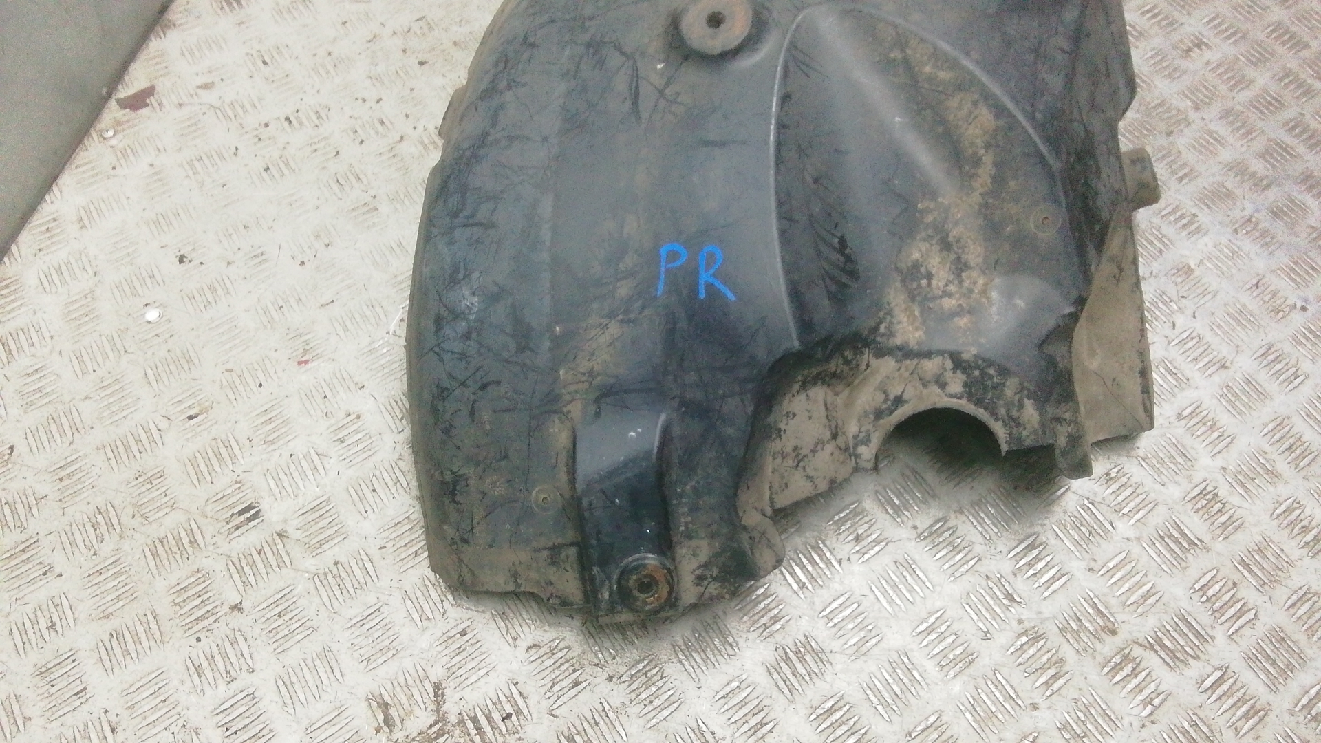 Локер передний правый