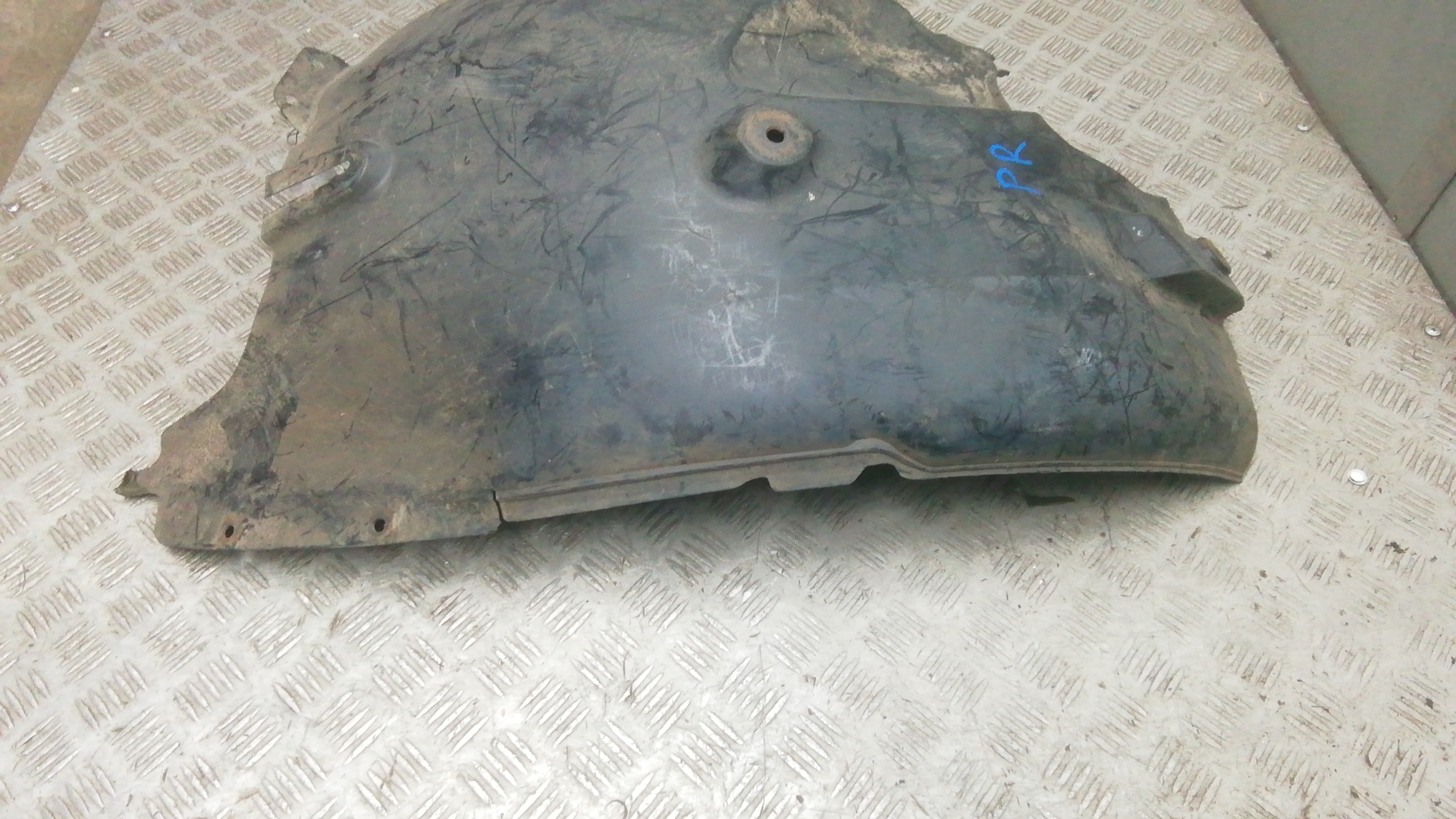 Локер передний правый