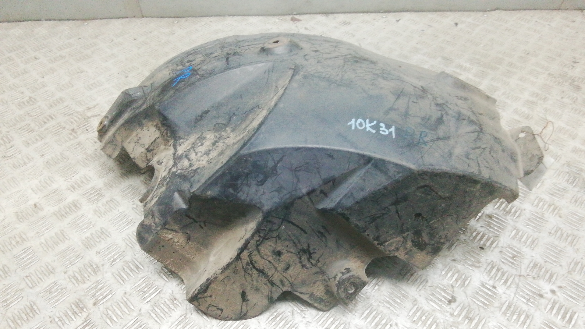 Локер передний правый