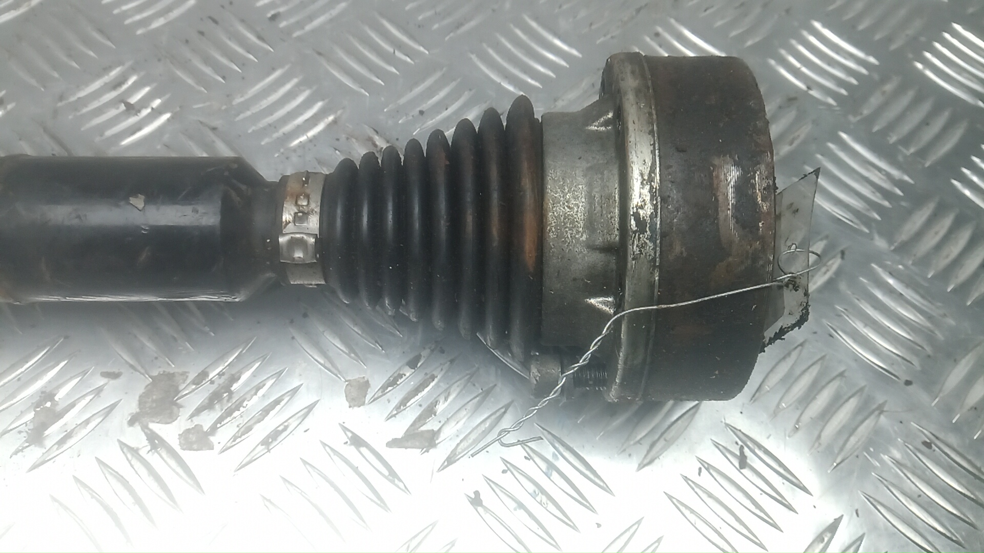 Полуось передняя правая