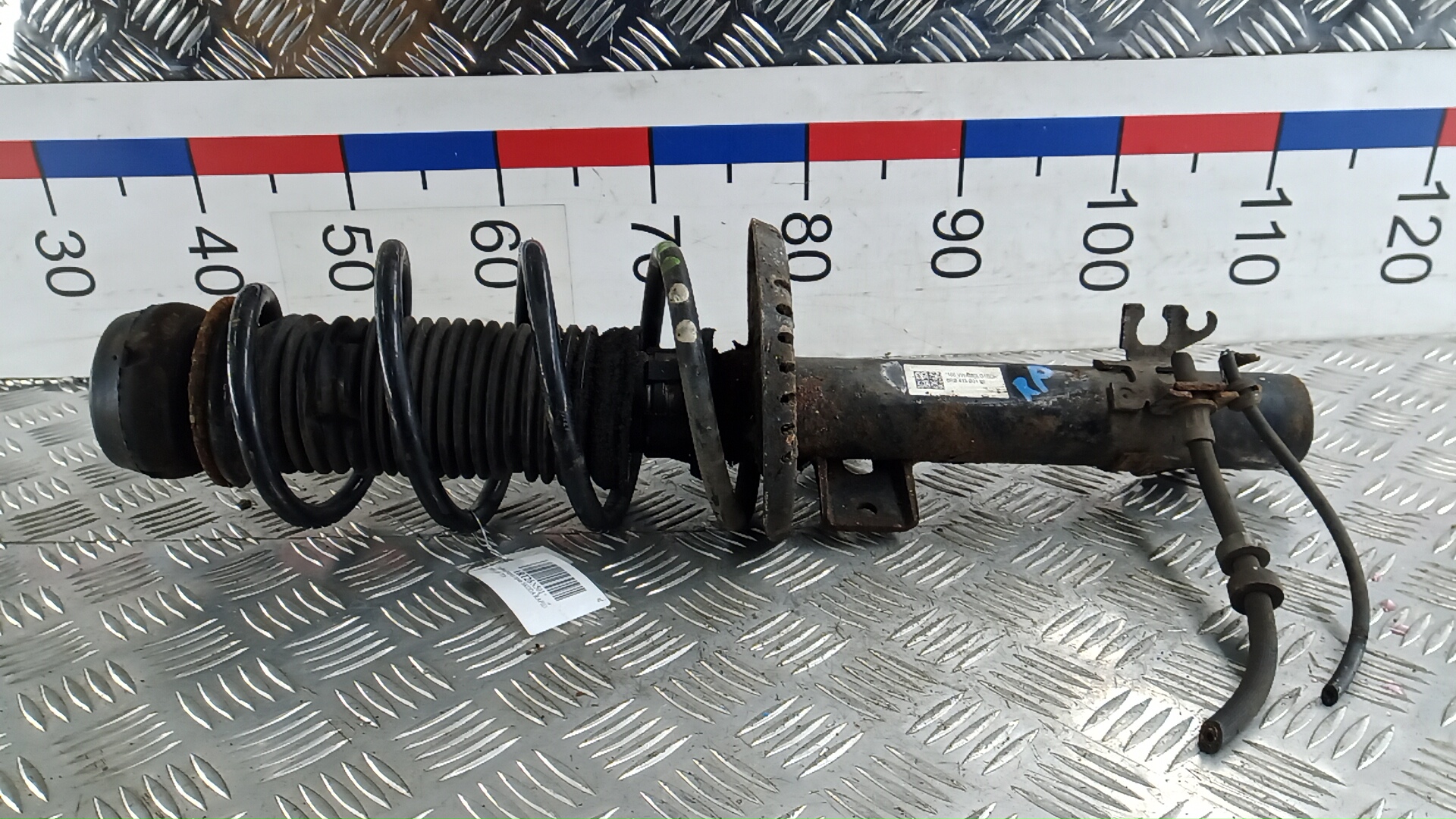 Амортизатор передний правый