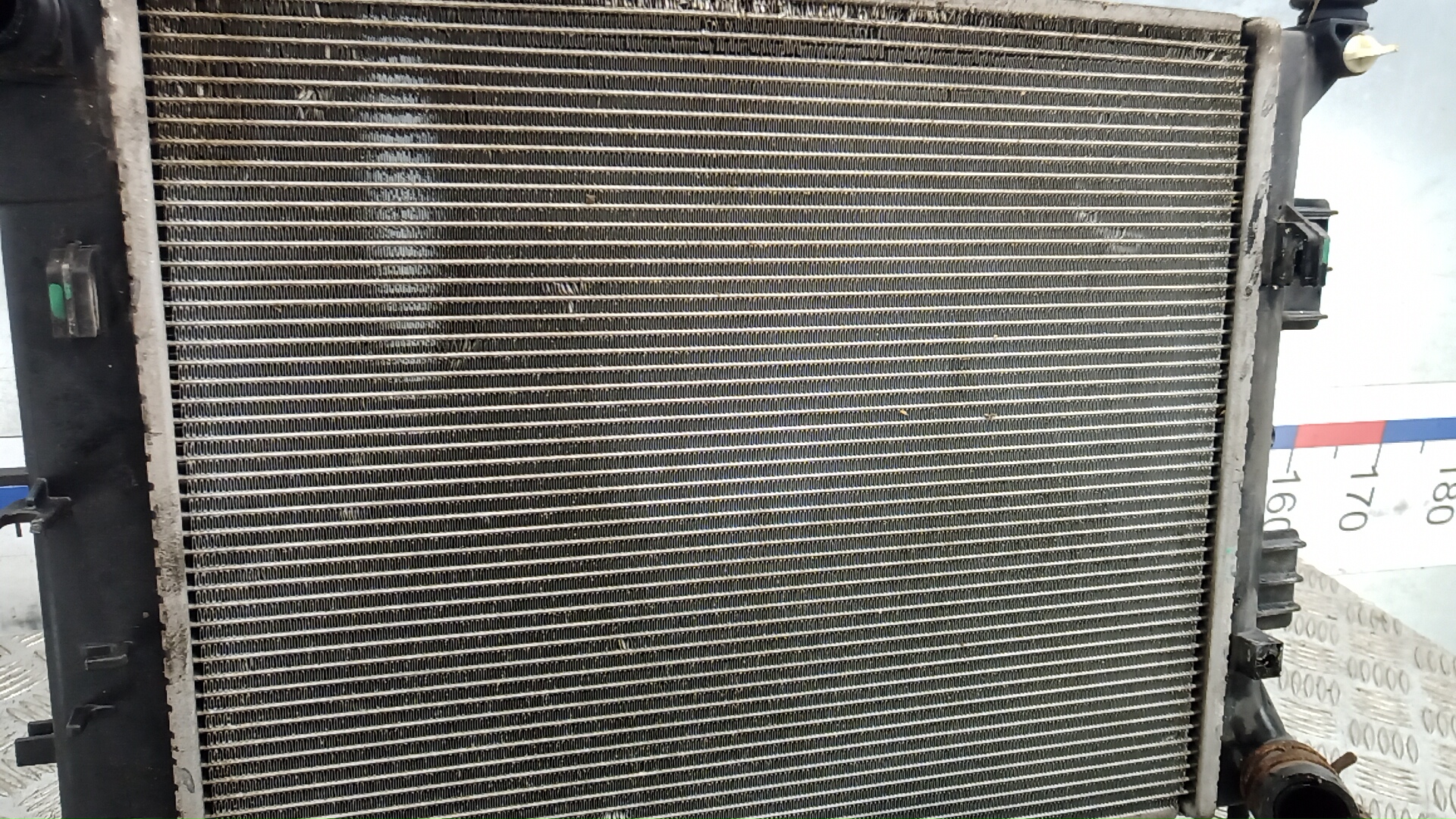 Радиатор охлаждения двигателя основной