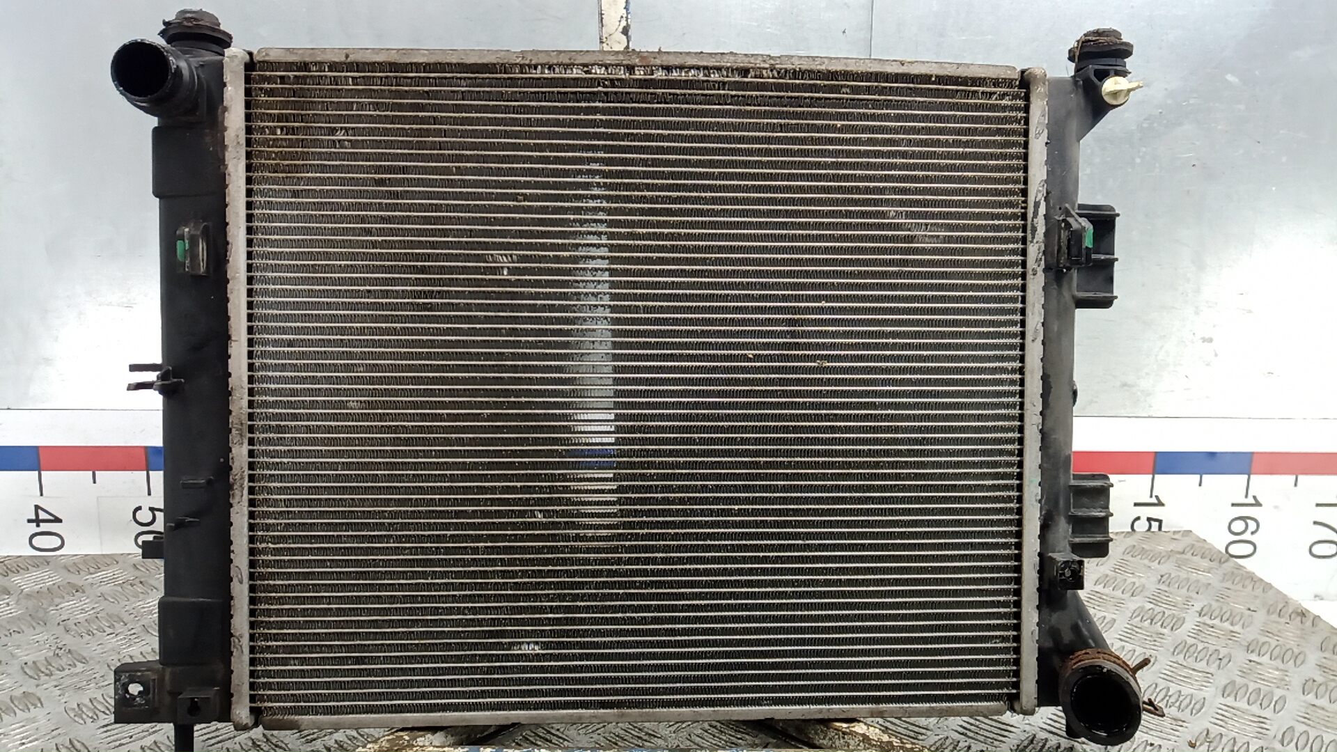 Радиатор охлаждения двигателя основной