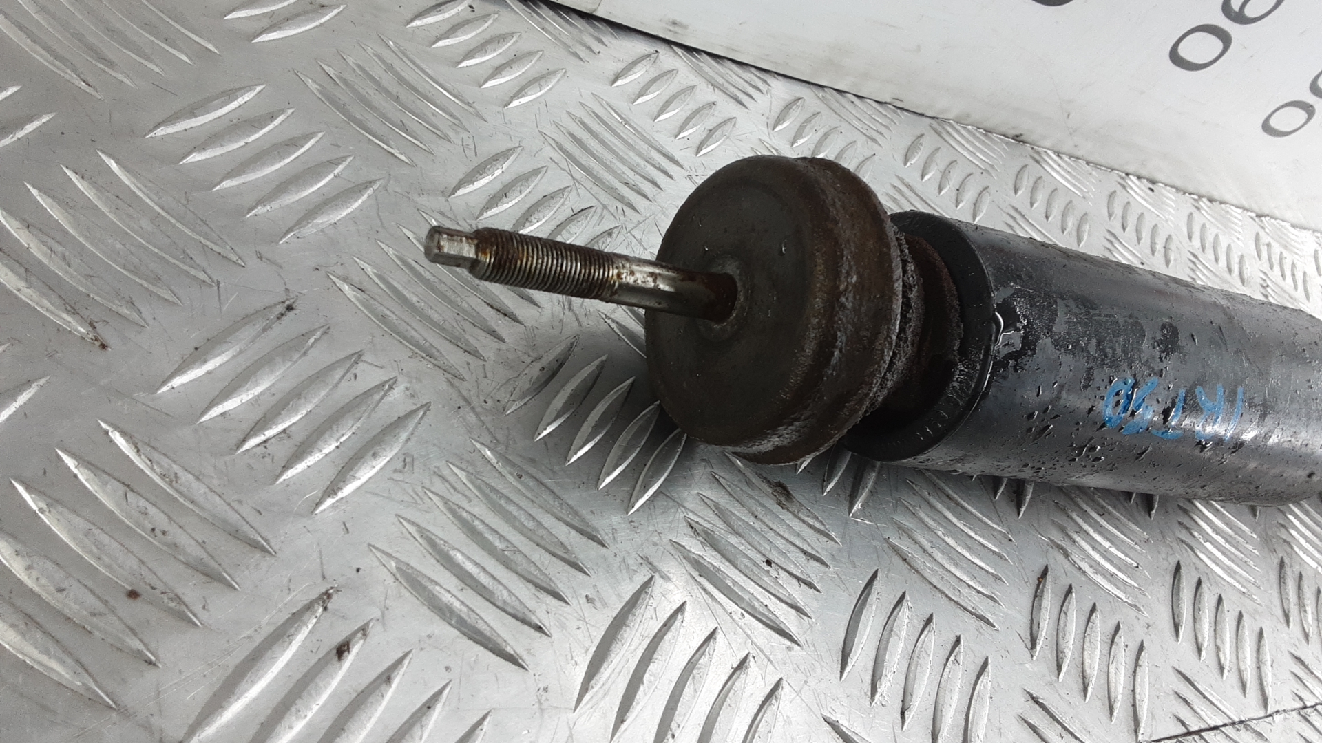 Амортизатор задний (стойка)