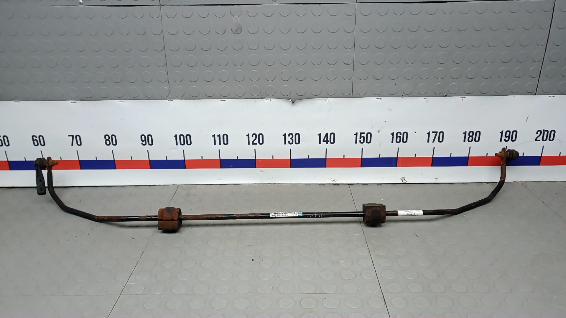 Стабилизатор передний