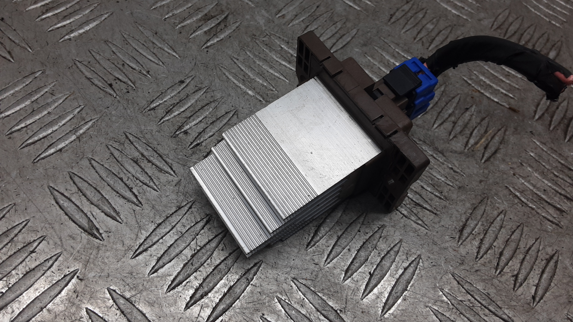 Резистор отопителя