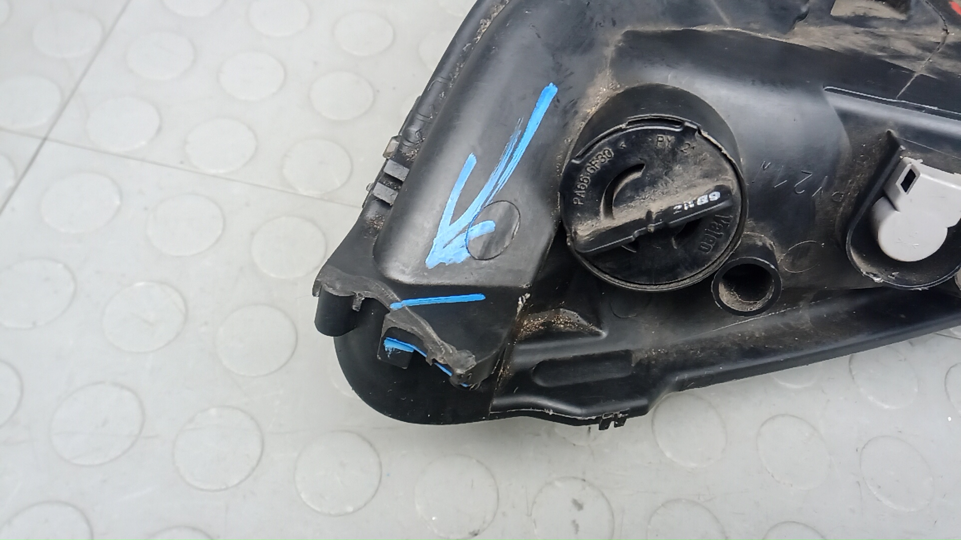 Фара правая