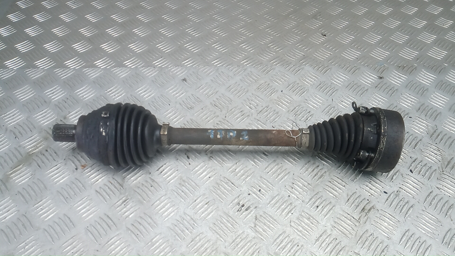 Полуось передняя левая