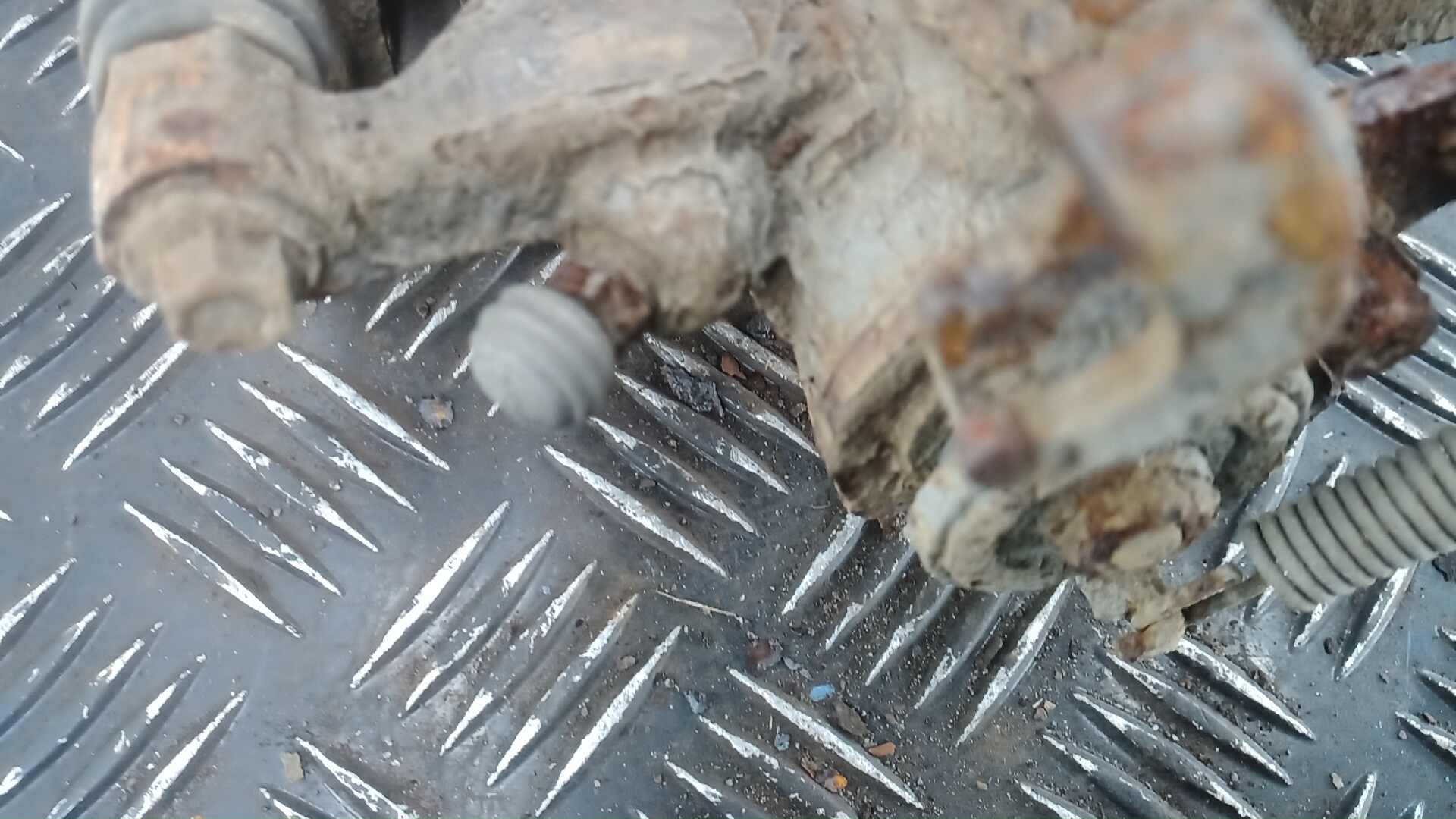 Суппорт задний правый