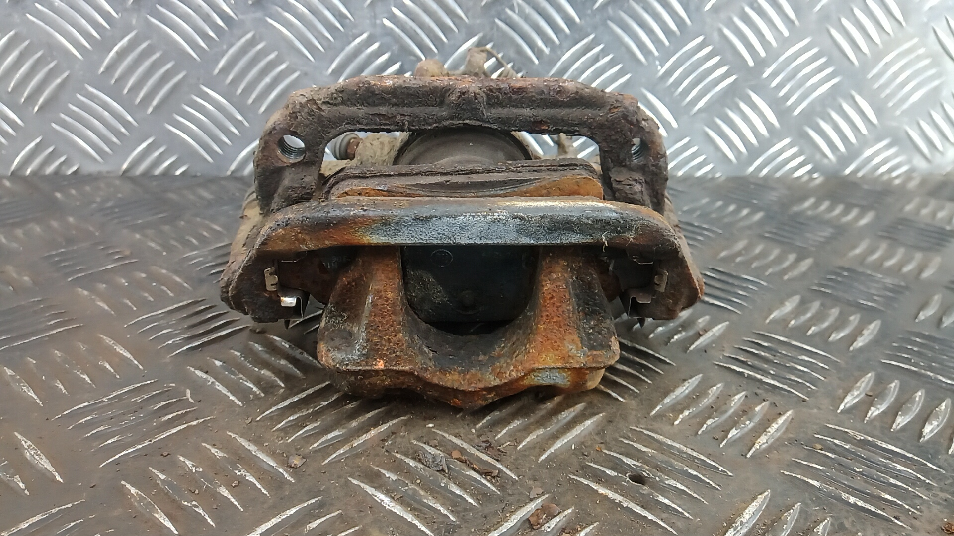 Суппорт задний правый