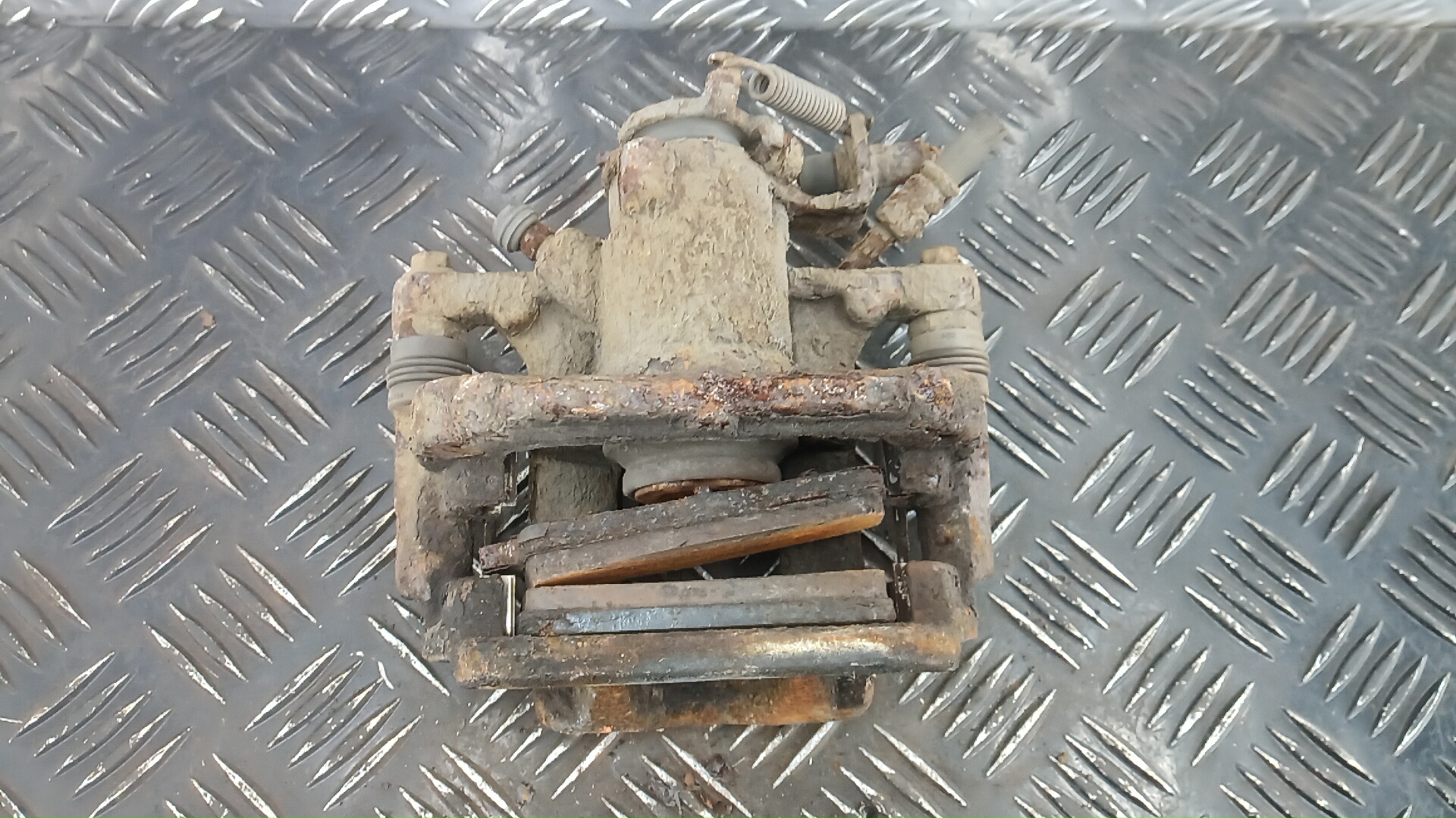 Суппорт задний правый