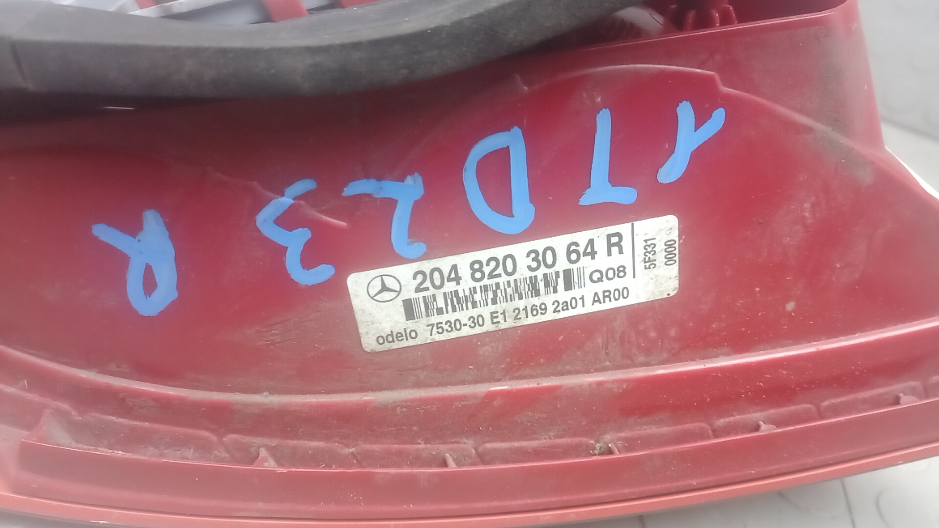 Фонарь задний правый